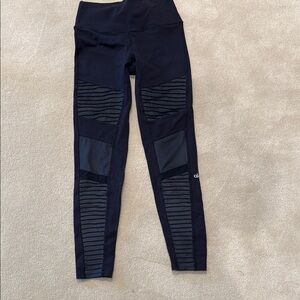 Size L. ALO leggings. Moto